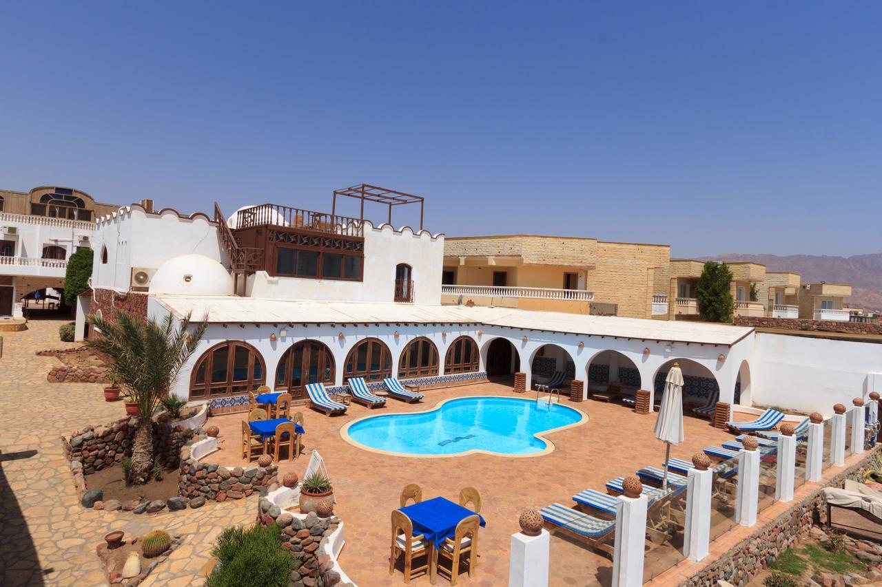 Blue Beach Club Apartment Dahab Exteriör bild